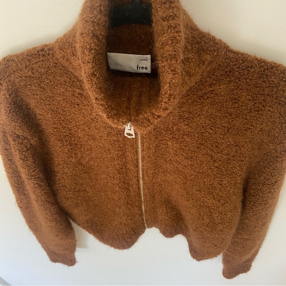 Aritzia Wilfred Free Zip Up Sweater Brown Funnel Neck size Small - Picture 7 of 9